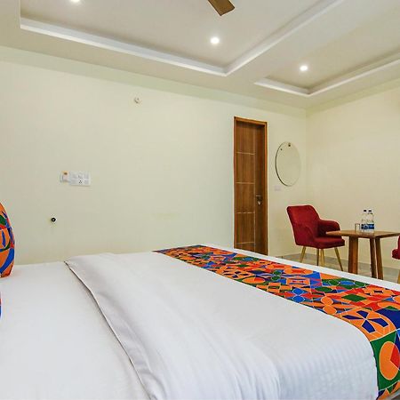 Fabhotel Meridian Inn Mohali エクステリア 写真