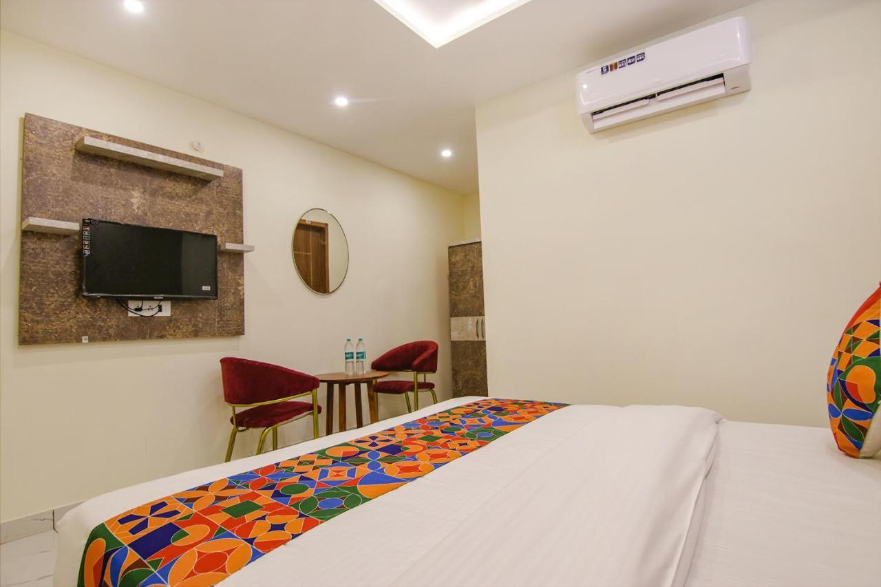 Fabhotel Meridian Inn Mohali エクステリア 写真