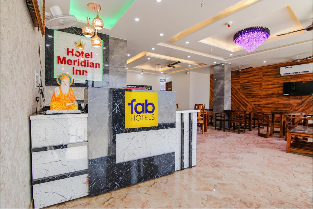 Fabhotel Meridian Inn Mohali エクステリア 写真
