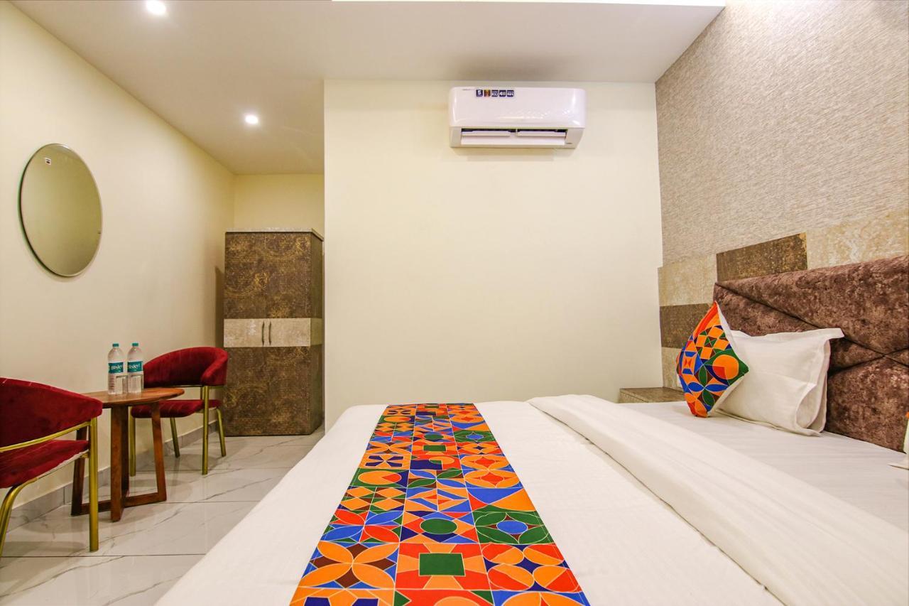 Fabhotel Meridian Inn Mohali エクステリア 写真