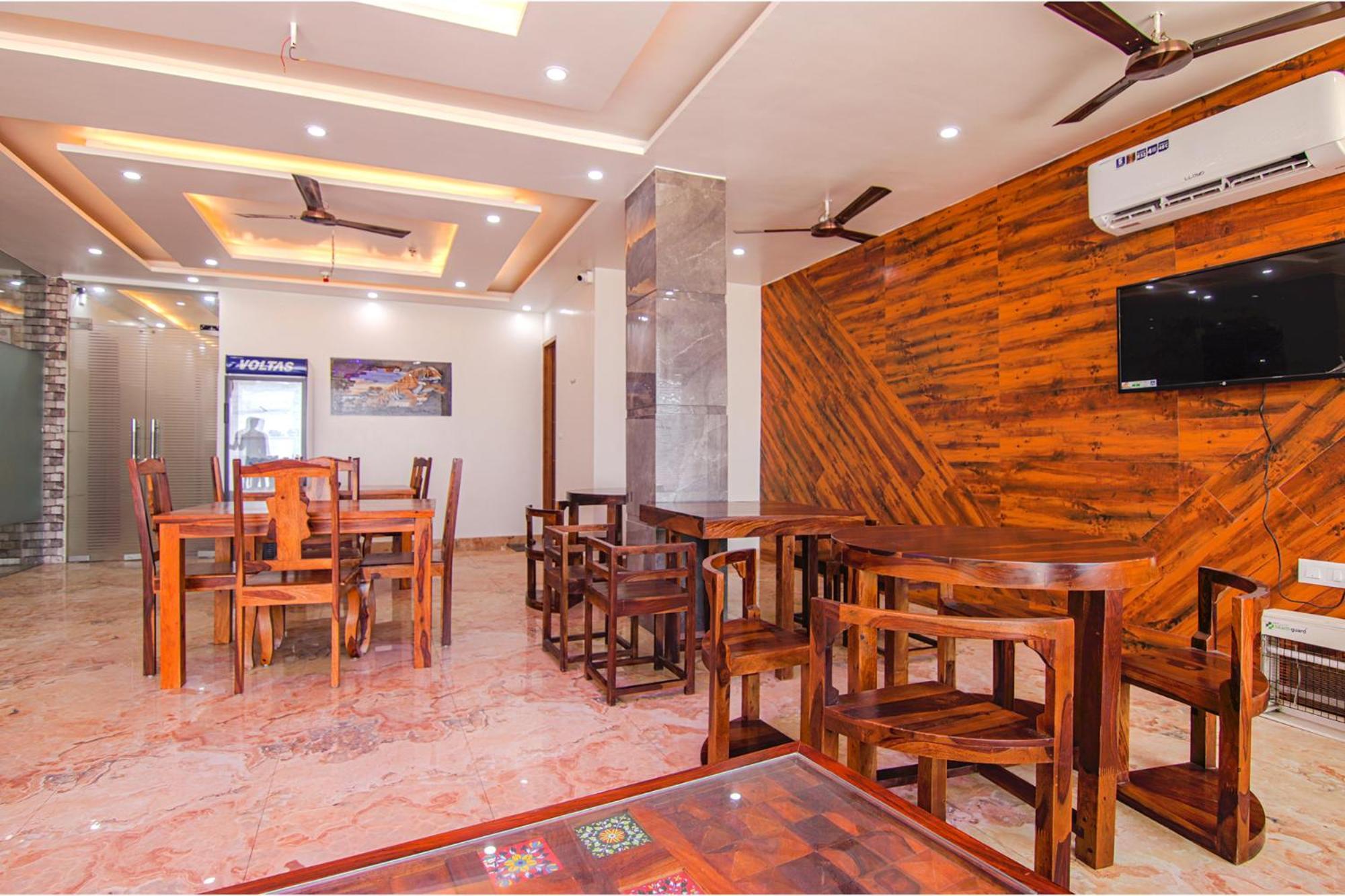 Fabhotel Meridian Inn Mohali エクステリア 写真