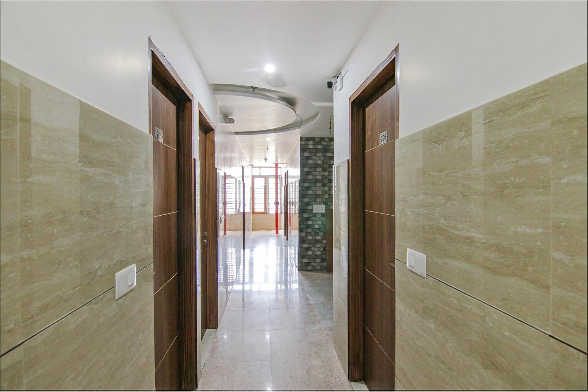 Fabhotel Meridian Inn Mohali エクステリア 写真