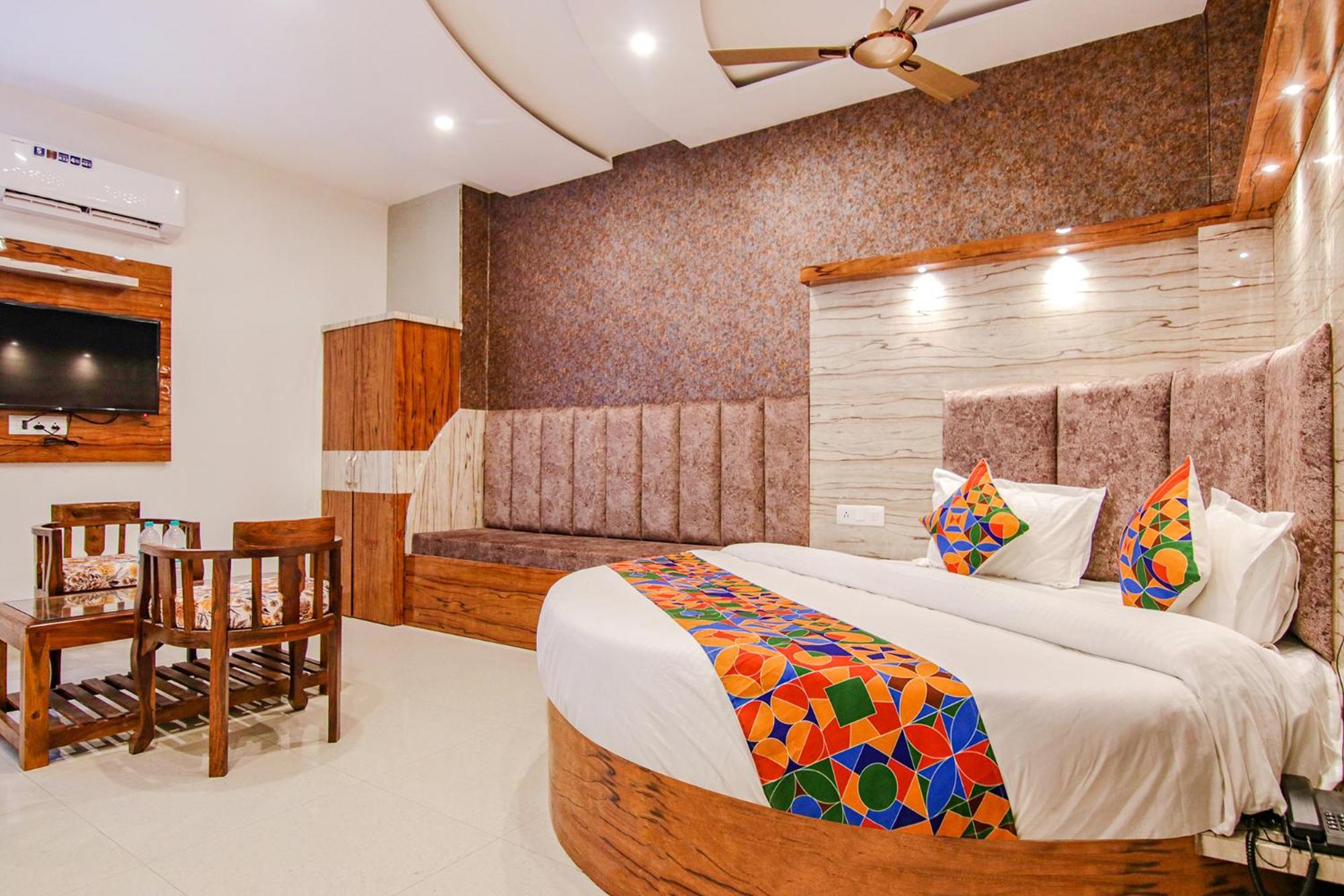 Fabhotel Meridian Inn Mohali エクステリア 写真