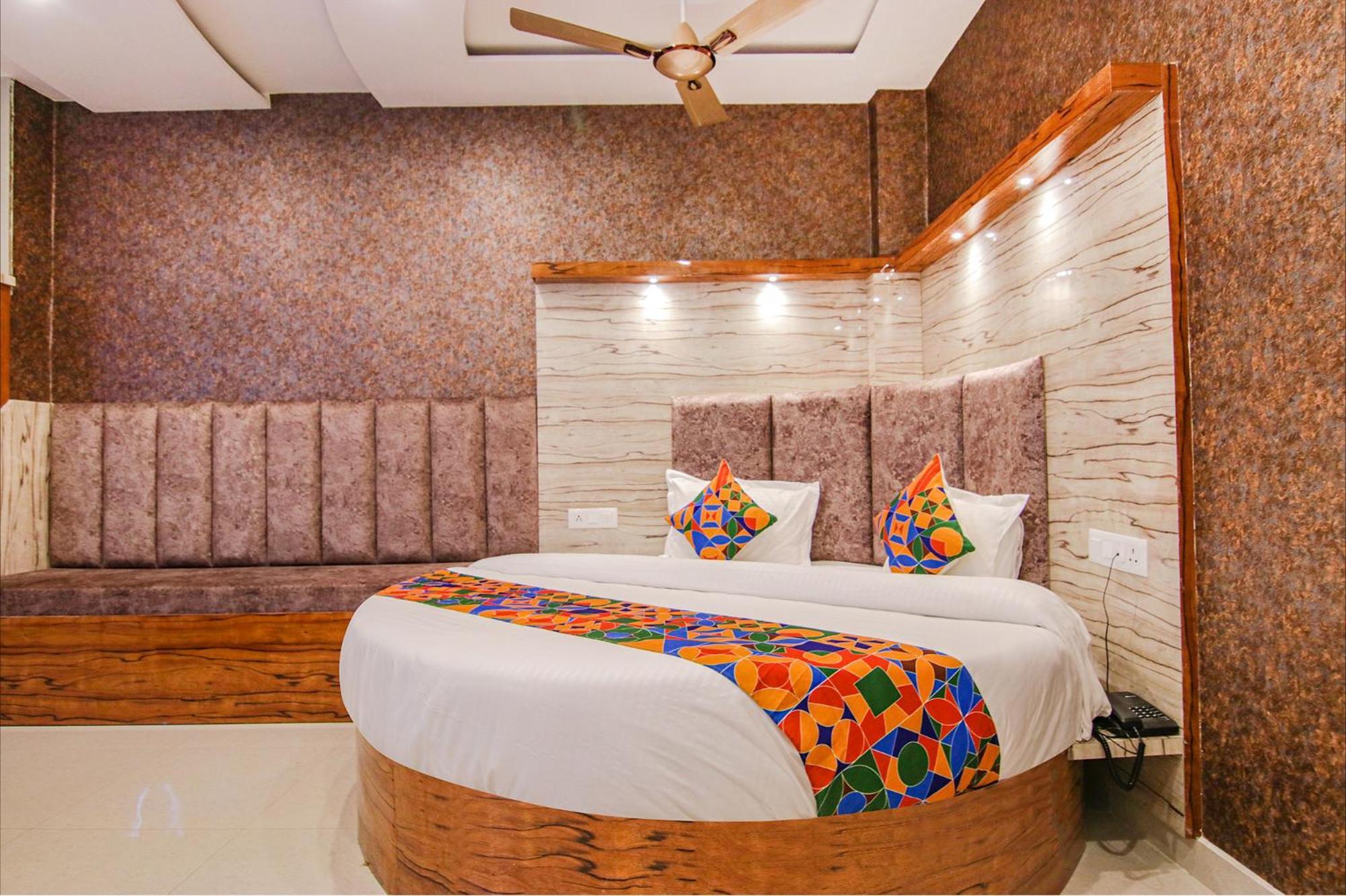 Fabhotel Meridian Inn Mohali エクステリア 写真